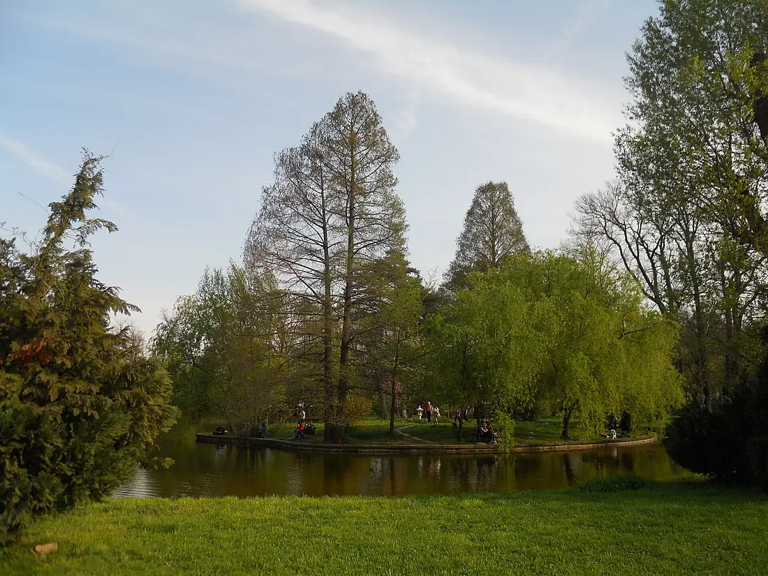 Bucarest Botanical garden islet