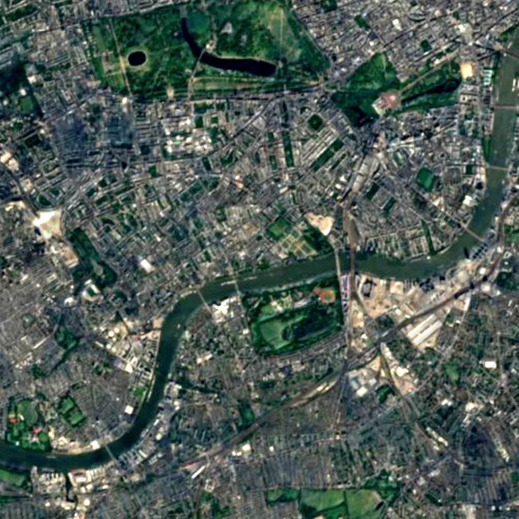 Chelsea Physic Garden seen from above (Sentinel-2)