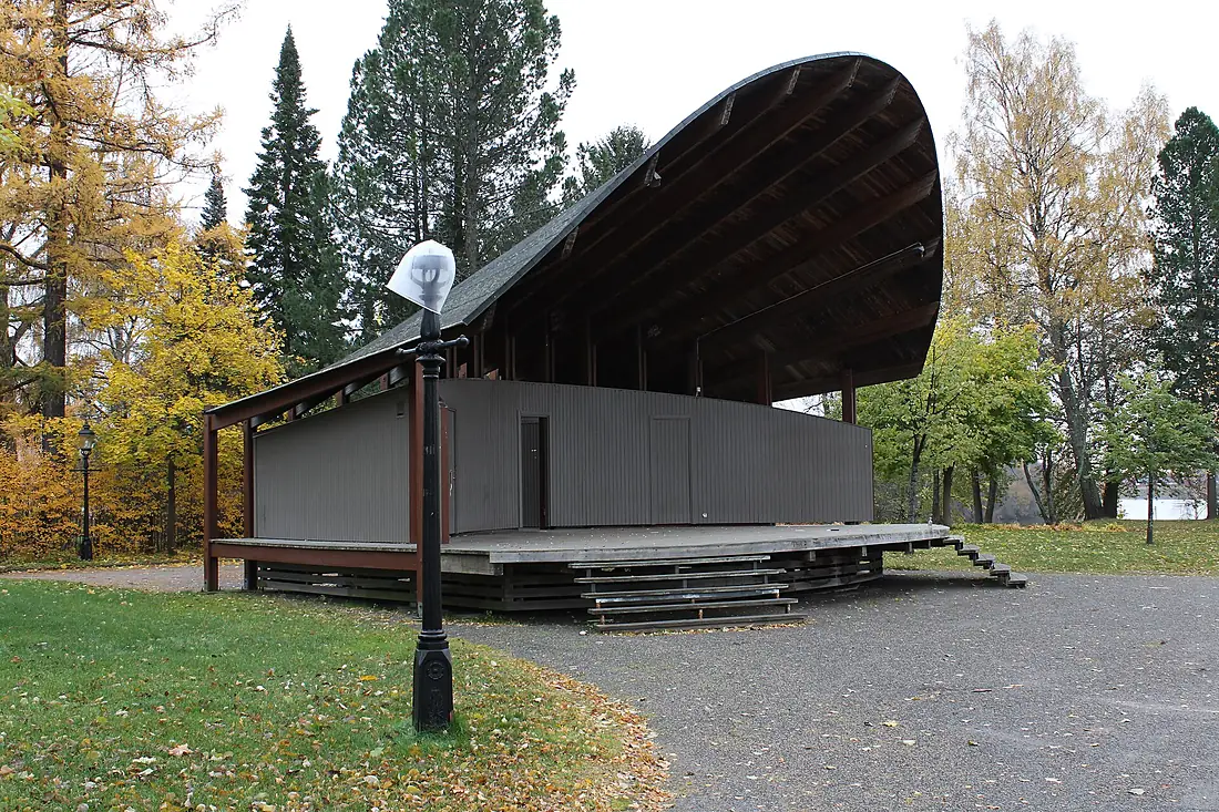 Scenen i Döbelns park, Umeå