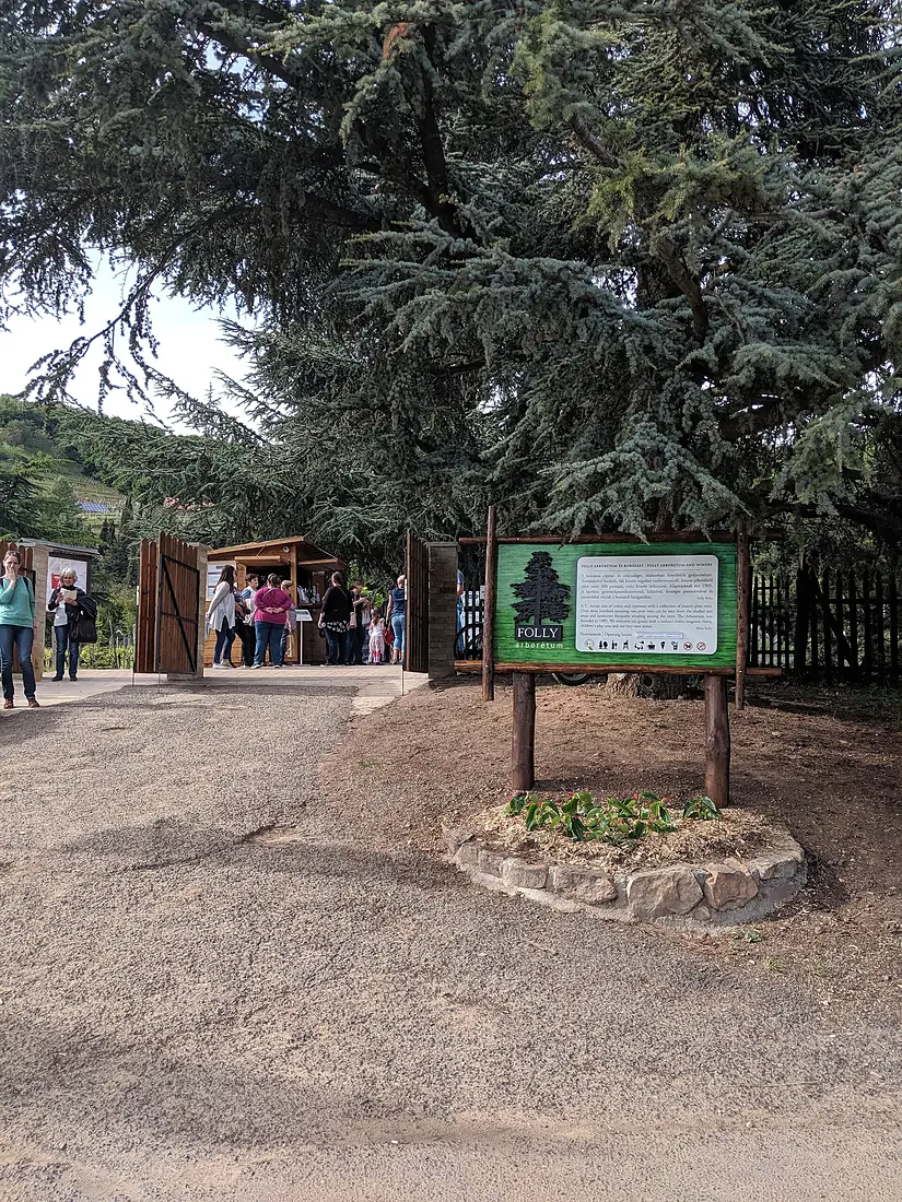 Folly Arboretum entrance