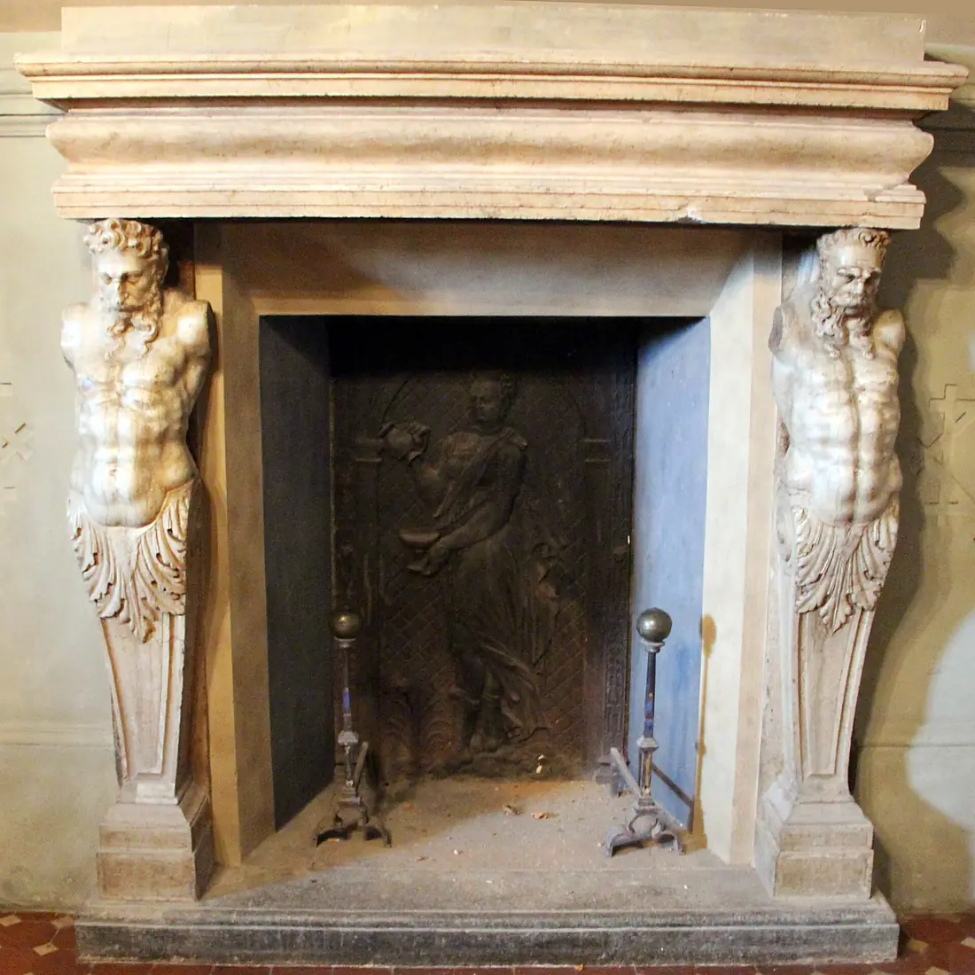 Villa di poggio, appartamenti di bianca cappello, sala del camino, telamoni di b. buontalenti o alfonso parigi il vecchio, 02